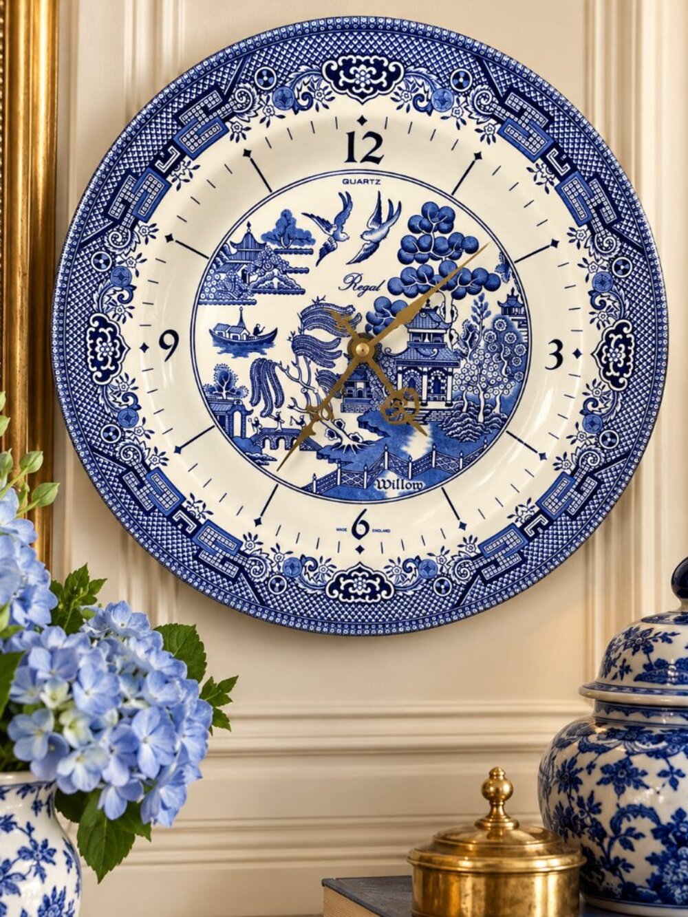 Vintage Churchill England Willow Plate Clock Blue White Wall Decor 10.25"